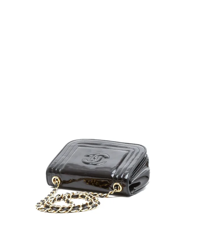 Chanel CC Full Flap Chain Bag in Patent leather from A Retro Tale, photo 4 of 10