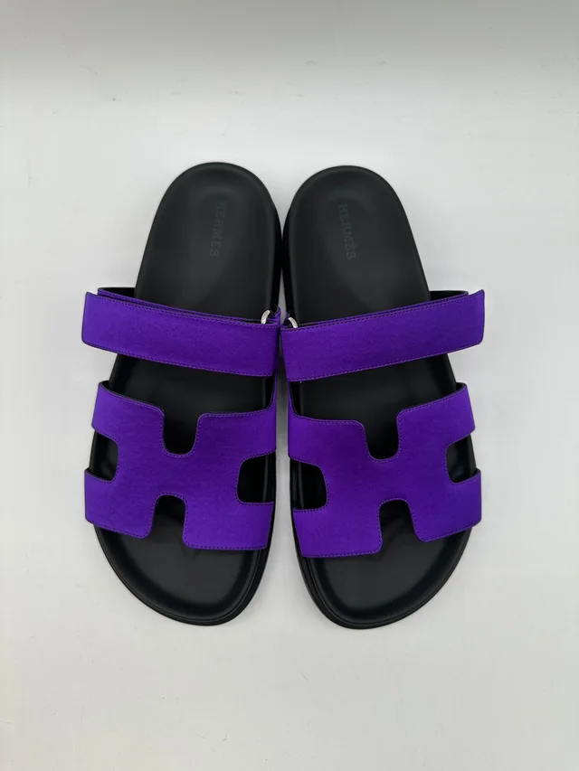 Hermès Chypre sandal Satin Violet 40 in Purple Satin from Luxury Promise, photo 2 of 2