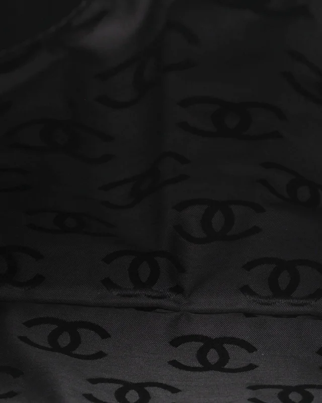 Chanel Box Quilted Fold Down Envelope Clutch Bag in Leather from A Retro Tale, photo 10 of 13