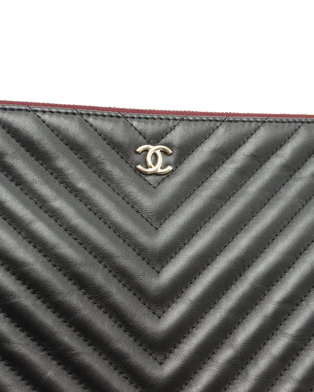 Chanel Coco Mark Lambskin Laptop Case, size 15-Inch in Lambskin from A Retro Tale, photo 4 of 8