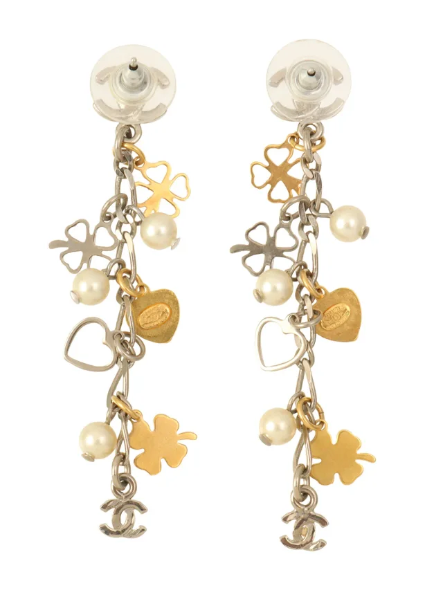 Chanel 2008 CC Mark Heart Clover Motif Swing Earrings Silver/Gold in Gold from VINTAGE QOO TOKYO, photo 2 of 3
