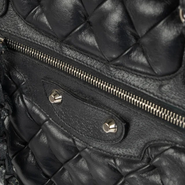 Balenciaga Blue Leather Quilted Plombe Shoulder Bag in Blue Leather from Labellov, photo 5 of 7