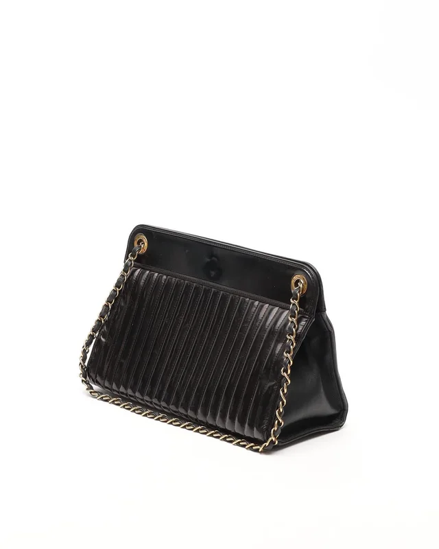 Chanel Maharaja Patent Shoulder Bag in Patent leather from A Retro Tale, photo 3 of 14