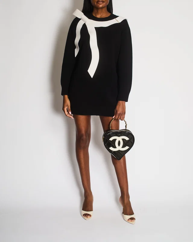 Chanel 25AW Black Cashmere Knitted Short-Sleeved Long Sleeve Dress with Ivory Long Bow Detail Size FR… in Black Cashmere from Sellier