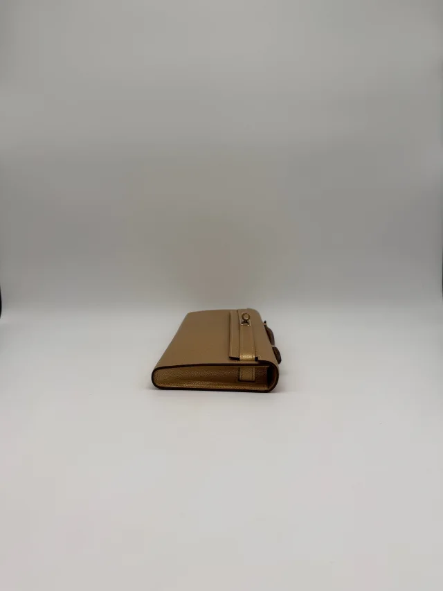 Hermès Kelly Cut Chamkilight Dore Chevre Permabrass Hardware in Gold Goatskin from Luxury Promise, photo 5 of 10