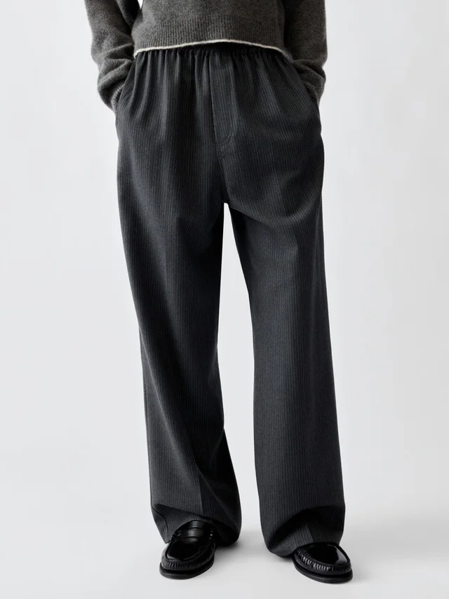 Jacquemus The Miami Pants, photo 2 of 5 from SENSER