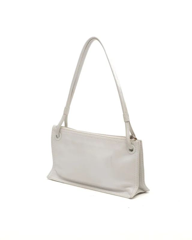Loewe Leather Shoulder Bag in Leather from A Retro Tale, photo 3 of 9