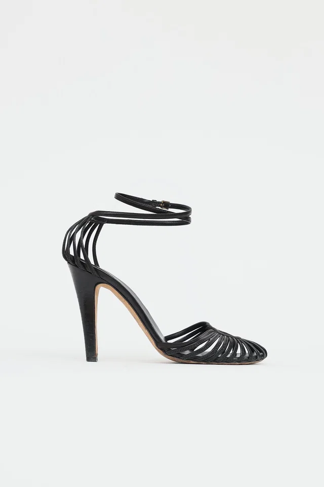 Gucci Key Hole Strappy Pump in Leather from VSP Consignment
