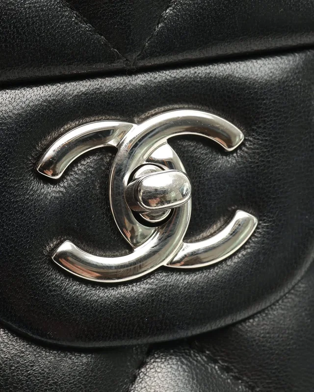 Chanel Classic Jumbo Double Flap Bag in Lambskin from A Retro Tale, photo 9 of 10