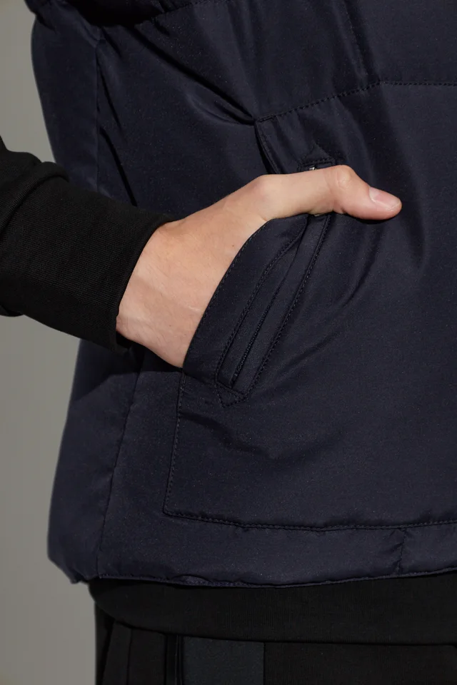 Moncler Brumelune Short Down Gilet, photo 4 of 4 from SENSER