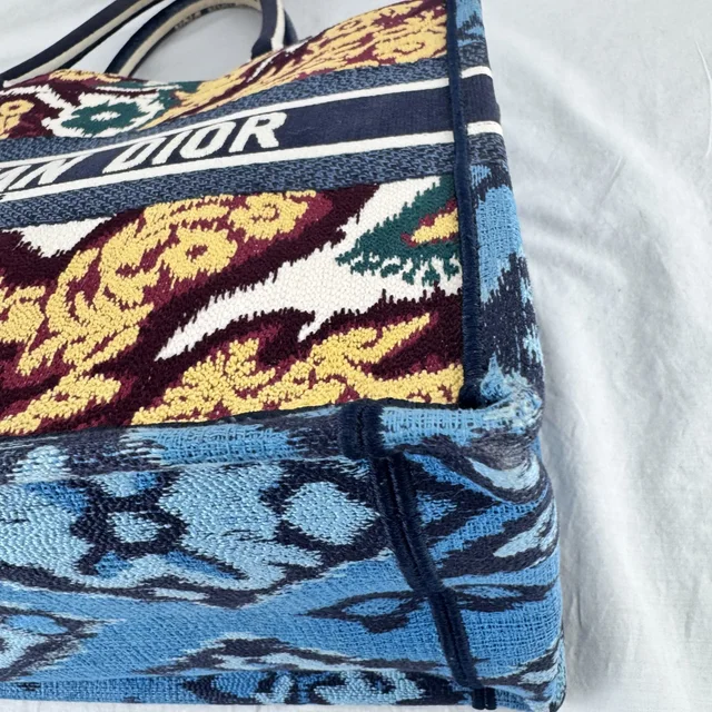 Dior Paisley Medium Book Tote Bag in Canvas, Embroidered, Fabric from Reowned, photo 6 of 12