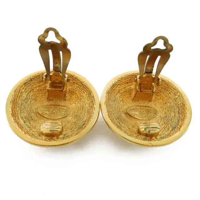 Chanel Matelasse Earrings in Gold Gold-plated metal from LuxUness, photo 6 of 7