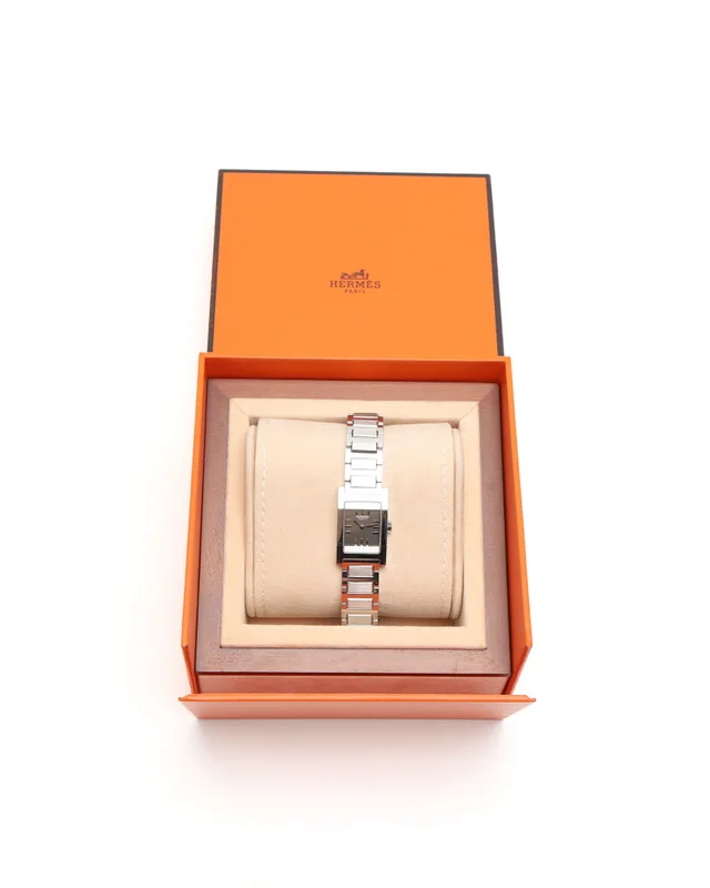 Hermès Tandem 26mm Watch in Silk from A Retro Tale, photo 2 of 8