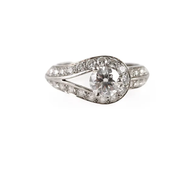 Van Cleef & Arpels Platinum Diamond Solitaire Ring from The Purse Affair