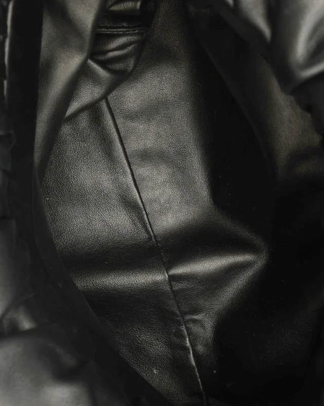 Bottega Veneta The Chain Pouch Bag in Leather from A Retro Tale, photo 7 of 9
