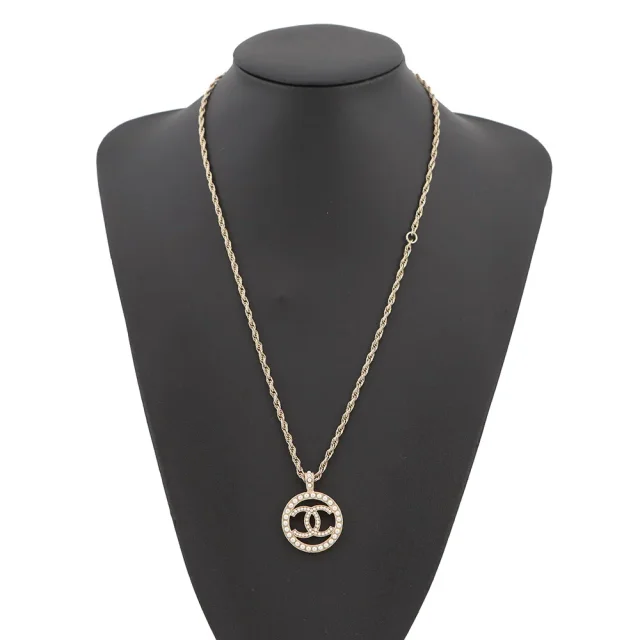 Chanel CC Logo Circle Necklace Gold Plated Faux Pearl in Gold from GALLERY RARE, photo 4 of 9