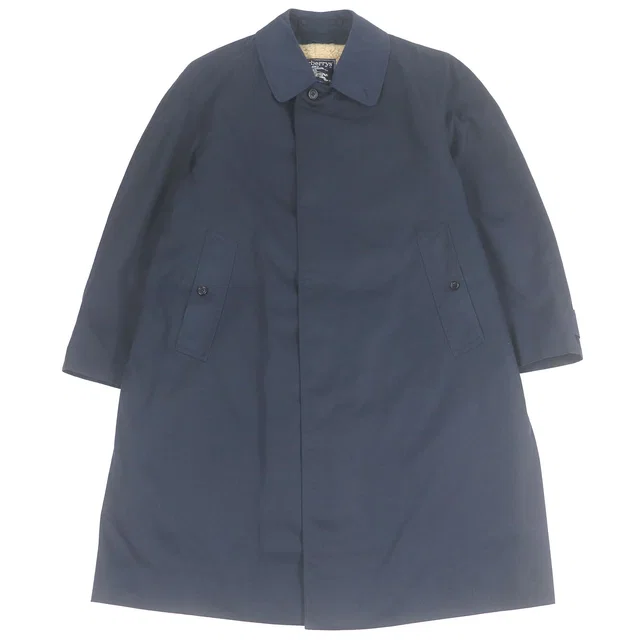 Burberry Burberrys Nova Check Wool Coat in Wool from LuxUness