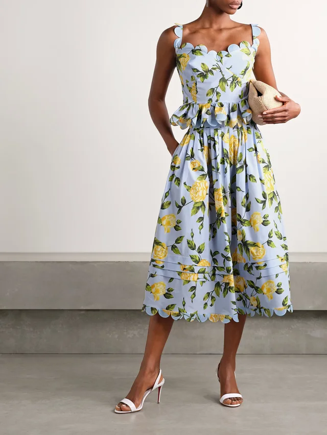 OSCAR DE LA RENTA Cropped scalloped floral-print cotton-blend poplin top in Blue, photo 2 of 2 from NET-A-PORTER (Canada)