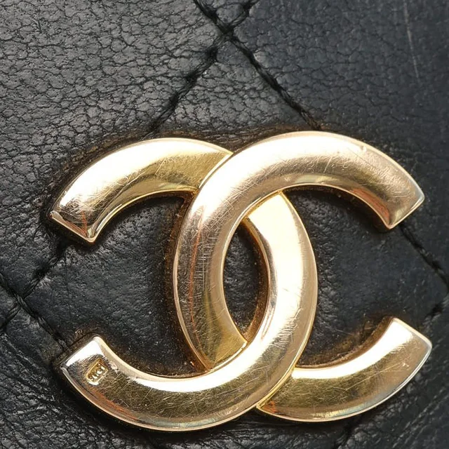 Chanel Classic Small Full Flap Bag in Leather from A Retro Tale, photo 6 of 8