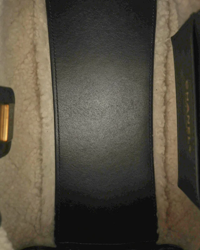 Chanel Small Shearling 25 Bag in Leather from A Retro Tale, photo 7 of 9