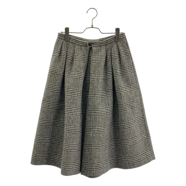 Gucci Wool Houndstooth Pleated Shorts 38 Gray in Grey Wool from The Reluxe