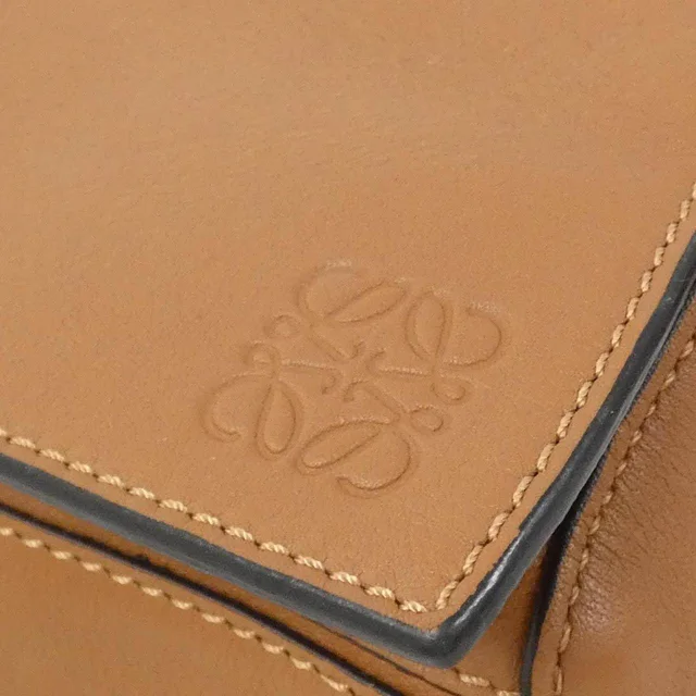 Loewe Puzzle Small Calf Shoulder Bag in Brown Calfskin from LuxUness, photo 4 of 9