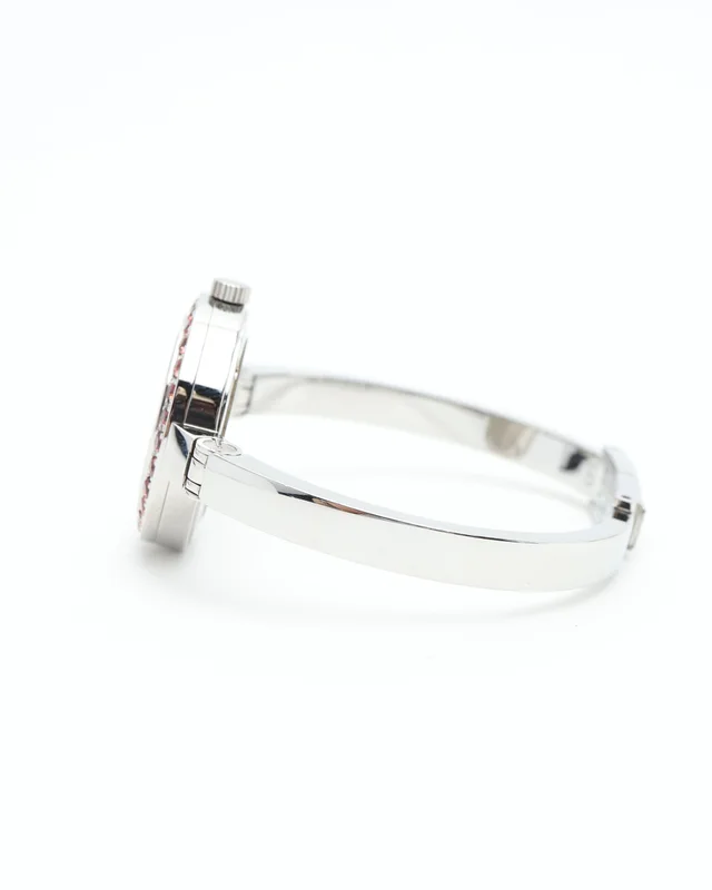 Gucci 105 Series 26mm Bangle Watch from A Retro Tale, photo 7 of 8