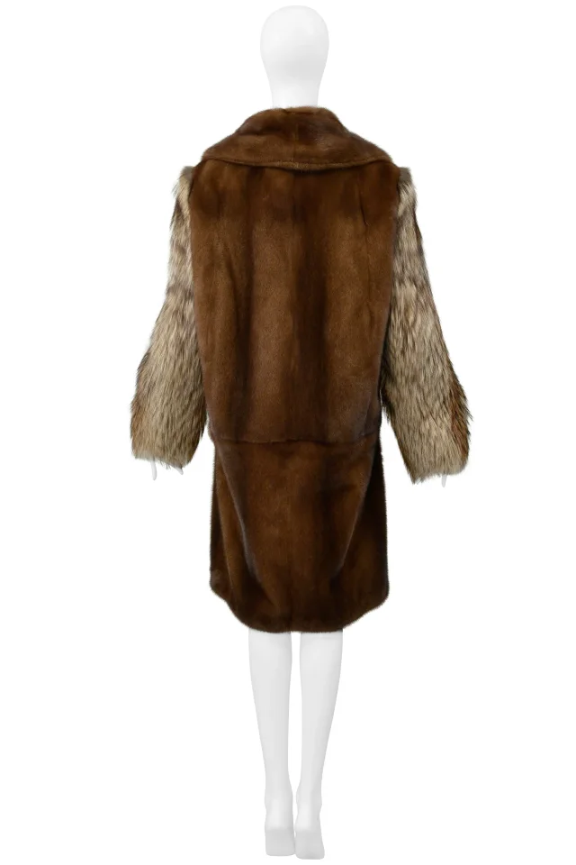 Balenciaga By Demna Gvasalia Mink & Fox Fur Coat With Detachable Collar 2016 in Silk from Resurrection Vintage, photo 14 of 14