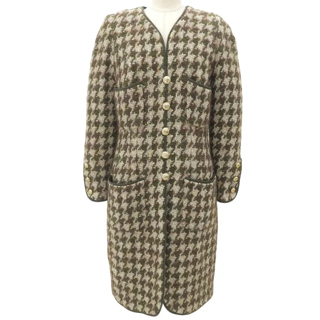 Chanel Houndstooth Pattern CC Mark Coat Khaki/Ivory in White Wool from VINTAGE QOO TOKYO