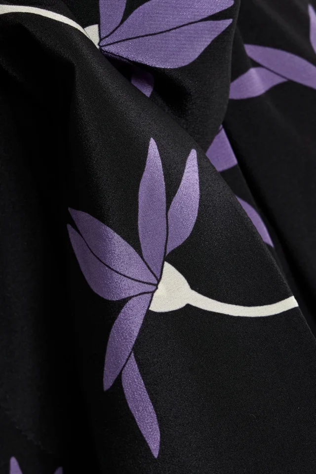 Valentino Garavani Tie-Detailed Floral-Print Silk Crepe de Chine Shorts in Black, photo 4 of 4 from THE OUTNET