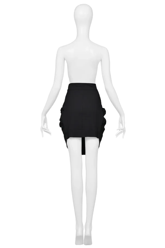 Balenciaga By Ghesquiere Black Pleated Mini Skirt 2003 in Black Woven leather from Resurrection Vintage, photo 2 of 4