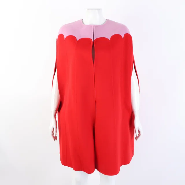 Valentino Garavani 발렌티노 케이프 from GUGUS