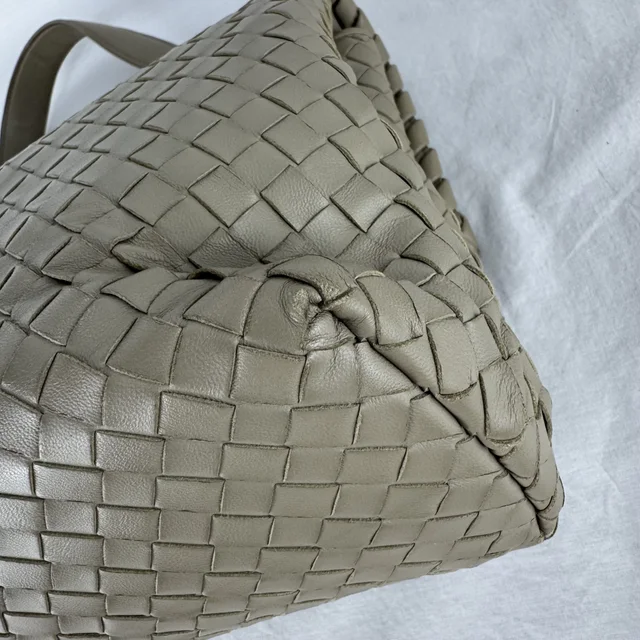 Bottega Veneta Intrecciato Olimpia Shoulder Bag in Intrecciato Nappa leather, Metal from Reowned, photo 10 of 12