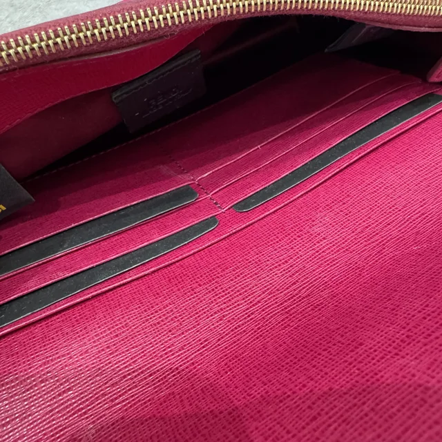 Fendi 2Jours Small Fuchsia Envelope Clutch Bag in Pink calfskin, Metal, smooth calfskin from Reowned, photo 10 of 10