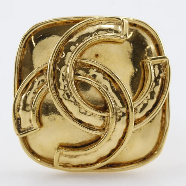 Chanel Coco Mark Earrings Gold Plated 94P in Gold Gold-plated metal from LuxUness, photo 4 of 7