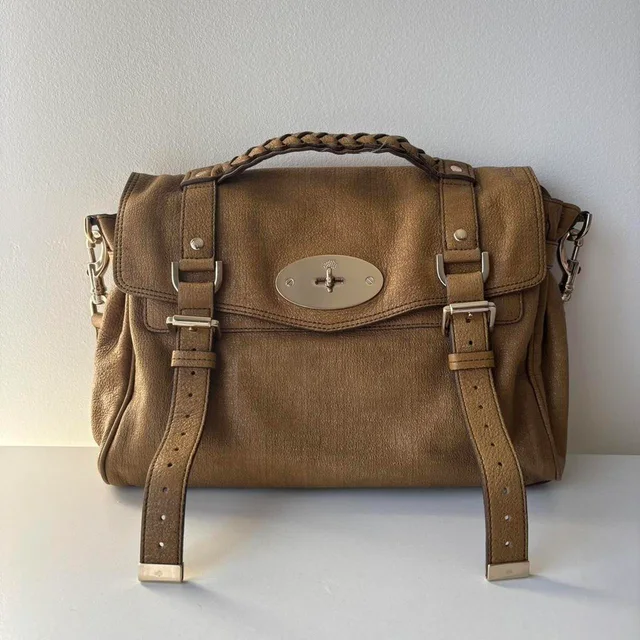 Mulberry Women's Bag - Tan/Brown in brown|red|neutral from Depop, photo 1 of 1