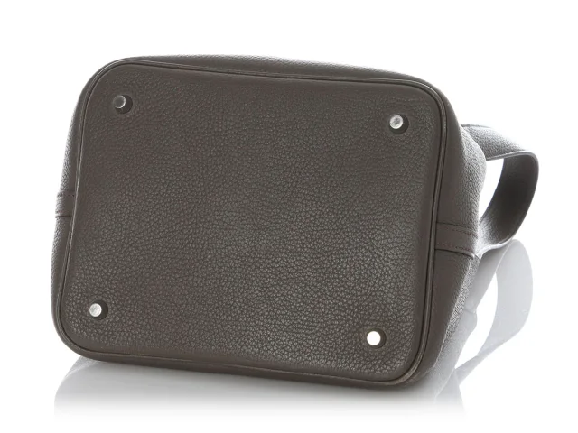 Hermès Etoupe Clémence Picotin 22 in Taupe Clemence leather from Ann's Fabulous Finds, photo 7 of 10