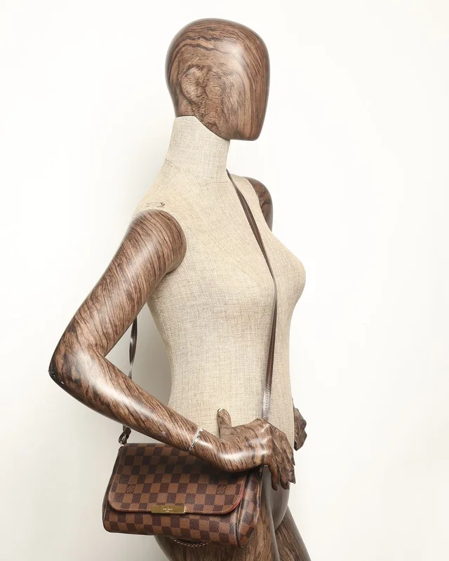 Louis Vuitton Damier Ebene Favorite MM Bag in Brown Denim from A Retro Tale, photo 10 of 10