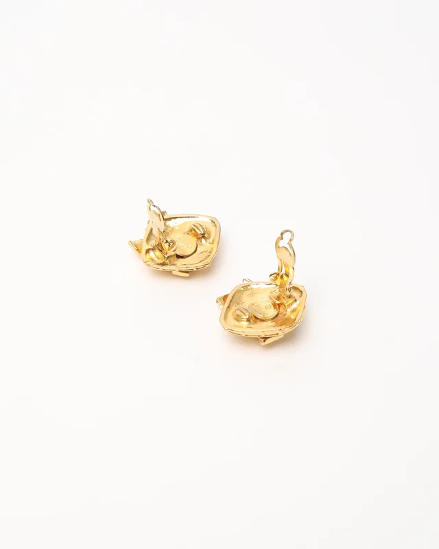 Chanel Ribbon Clip-on Earrings from A Retro Tale, photo 3 of 4