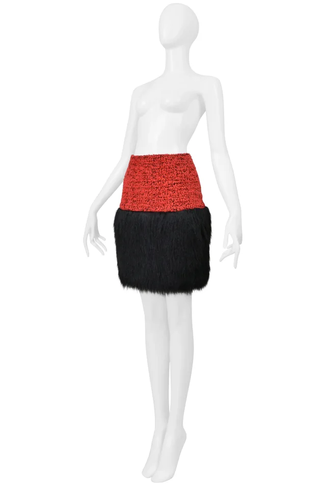 Chanel Red Velvet Tweed Skirt With Black Faux Fur 1994 in Black Tweed from Resurrection Vintage, photo 7 of 10