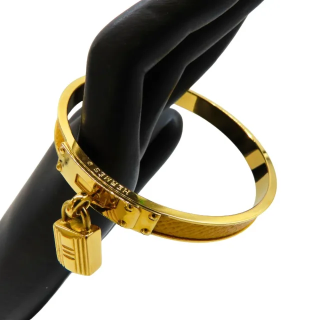 Hermès Kelly Bracelet Size 19 in Yellow Enamel from LuxUness, photo 4 of 10