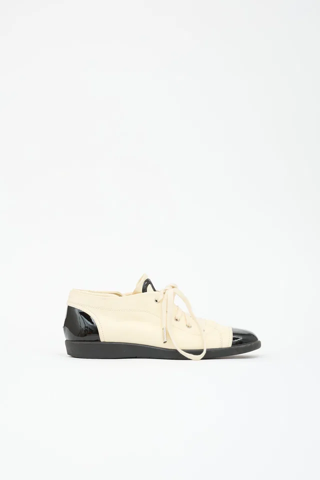 Chanel Leather CC Sneaker in Leather from VSP Consignment