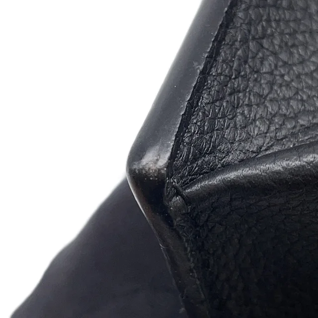 Louis Vuitton Pochette My Lockme NoirM69183 Grained Calf Leather Size Mini in Calfskin from GALLERY RARE, photo 9 of 15