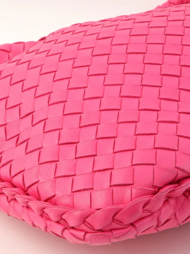 Bottega Veneta Intrecciato Hobo Bag Pink in Pink Woven leather from VINTAGE QOO TOKYO, photo 7 of 9