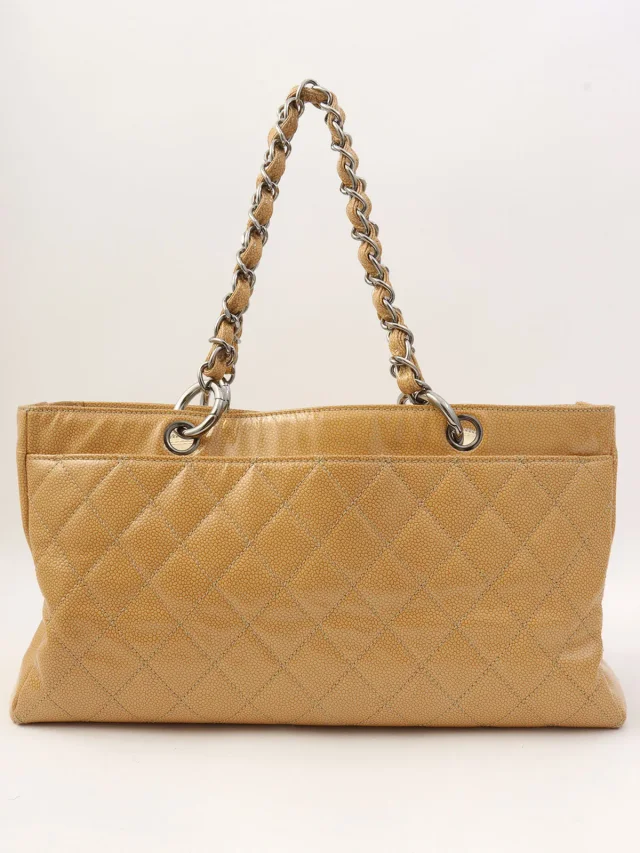 Chanel Caviar Skin 2.55 Chain Tote Bag, Beige, circa 2005 in Beige Caviar leather from VINTAGE QOO TOKYO, photo 2 of 16