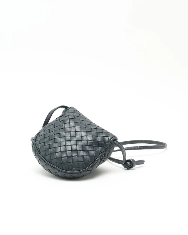 Bottega Veneta 1980s Mini Intrecciato Bag in Woven leather from A Retro Tale, photo 4 of 7