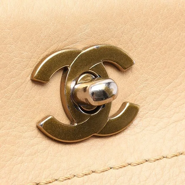 Chanel CC Tote Bag in Leather from A Retro Tale, photo 6 of 12