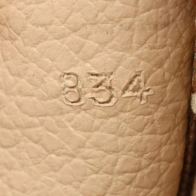 Louis Vuitton Monogram Toiletry Pouch 26 in Coated canvas from A Retro Tale, photo 9 of 10