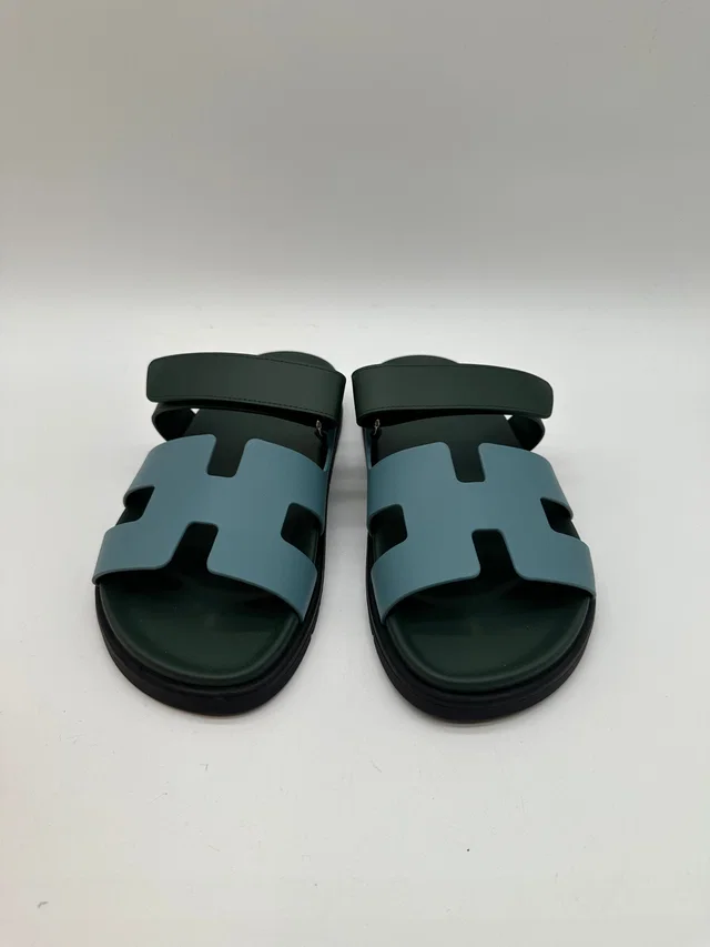 Hermès Chypre sandal bleu citadin / vert bouteille 405 in Blue from Luxury Promise