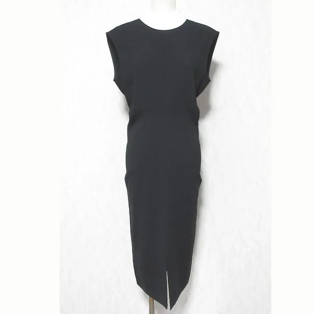 Max Mara Studio White Collared Sleeveless Dress 34 Black in Black from The Reluxe
